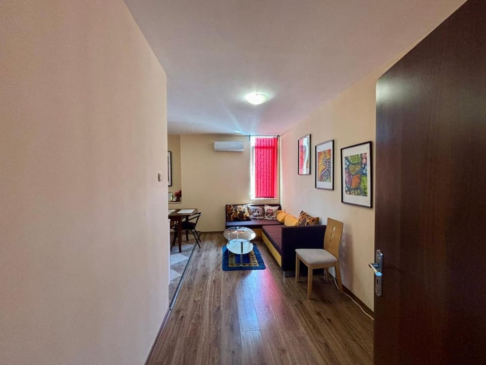 Comfy Apt next to Palace of Justice Apartment in Sofia