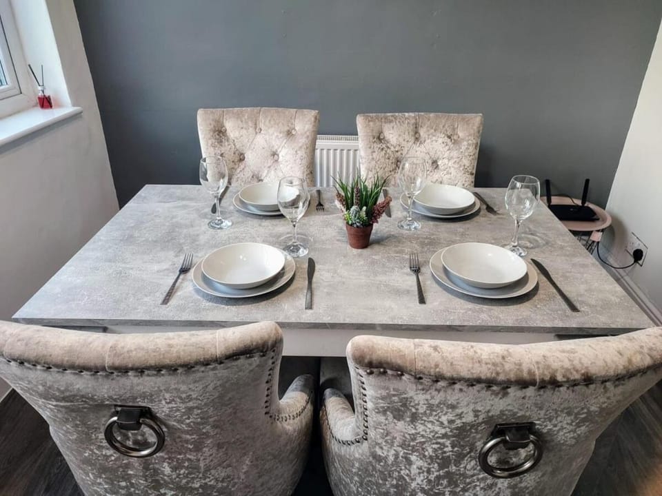 Sigma Deluxe Home, Free Gaming Apartment in England