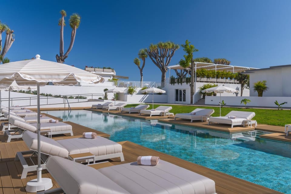 Pool view, Swimming pool