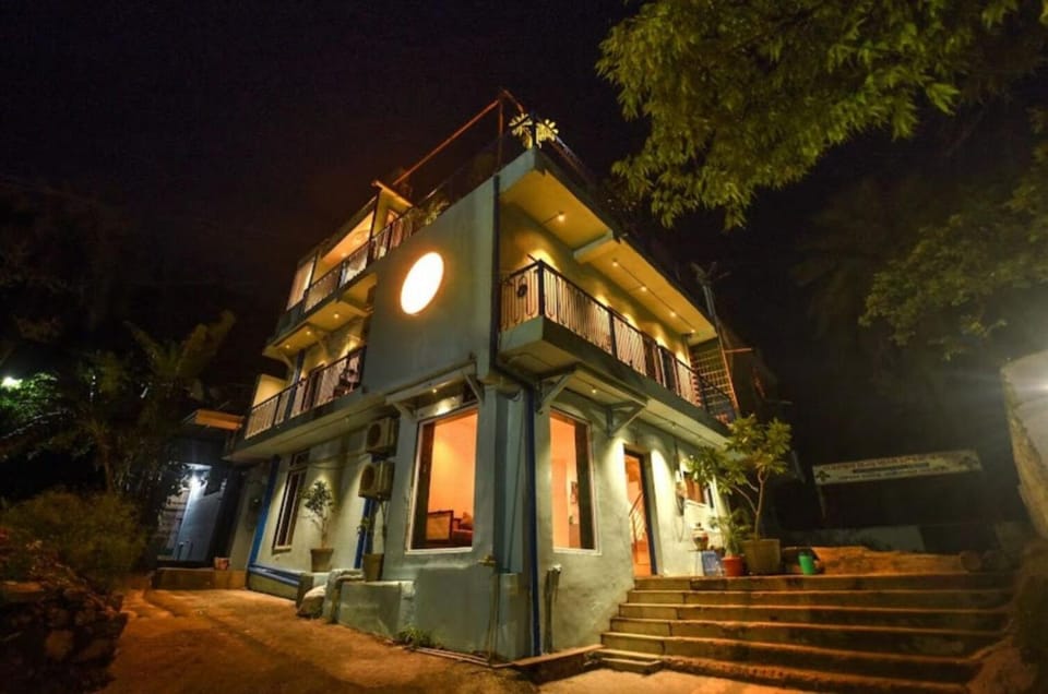 Property building, Night