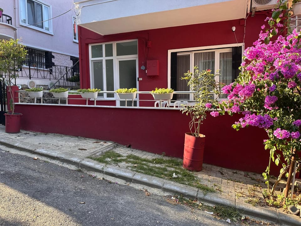 Garden House Heybeliada Apartment in Istanbul
