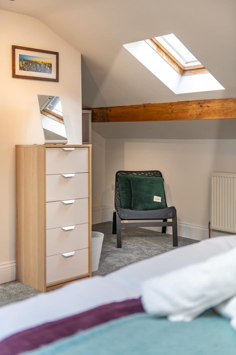 Bed, Photo of the whole room, Bedroom, internet