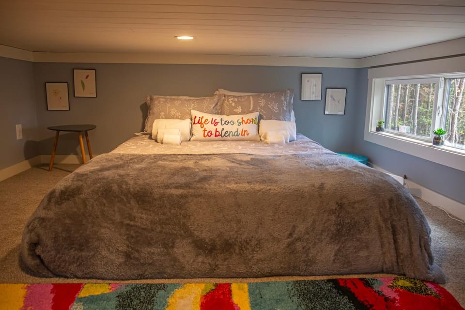 Bed, Bedroom