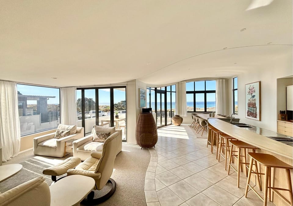 Living room, Dining area, Sea view