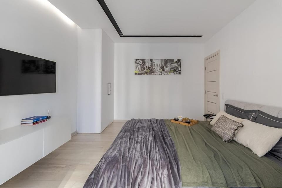 Modern apartment in a new building near the center Free parking Apartment in Lviv