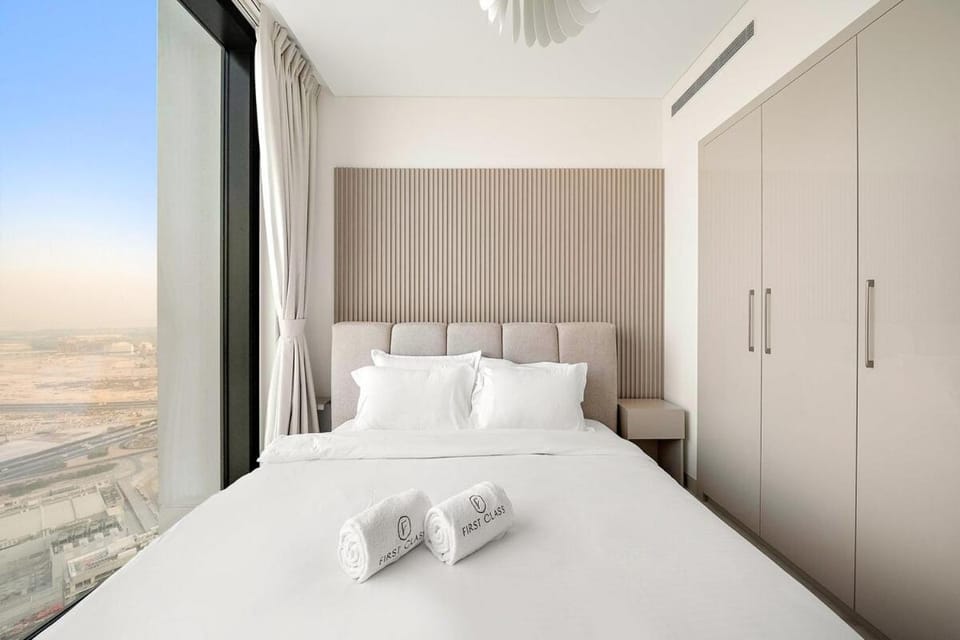 FIRST CLASS 4BR Sobha Skyline Luxury Apartment in Dubai