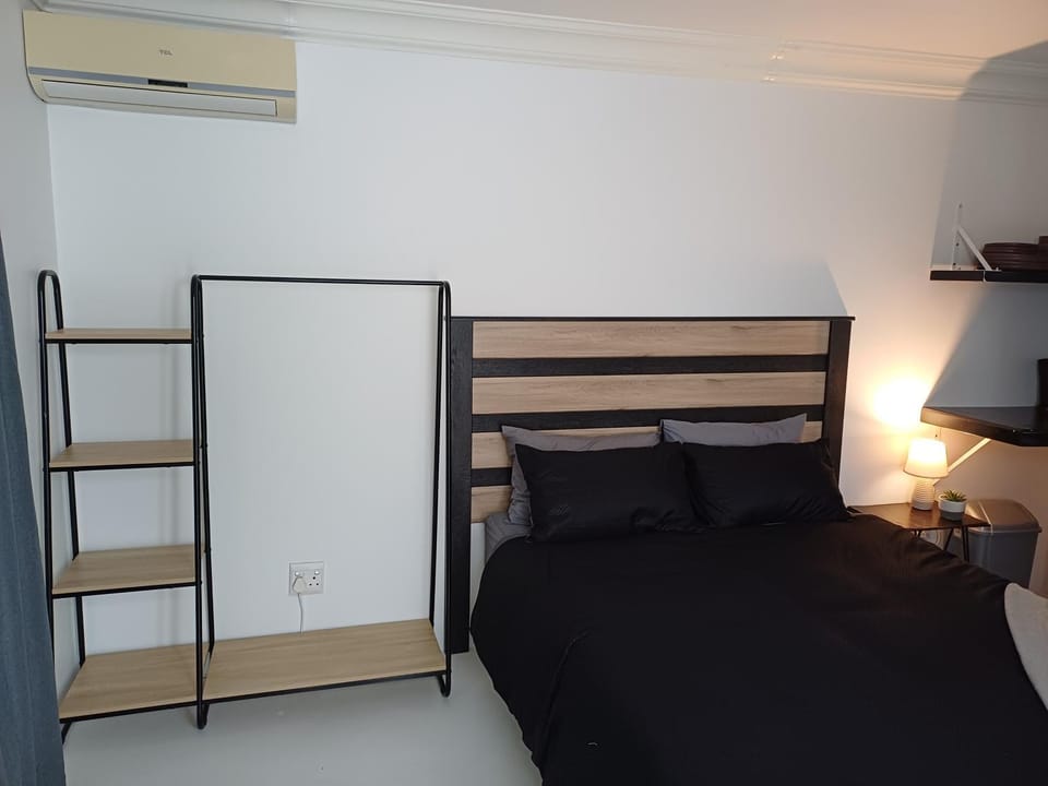 Bed, Bedroom, air conditioner