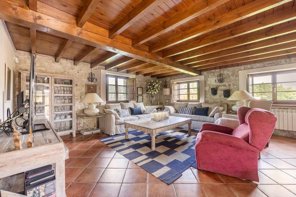 Living room, Floor plan, Garden view