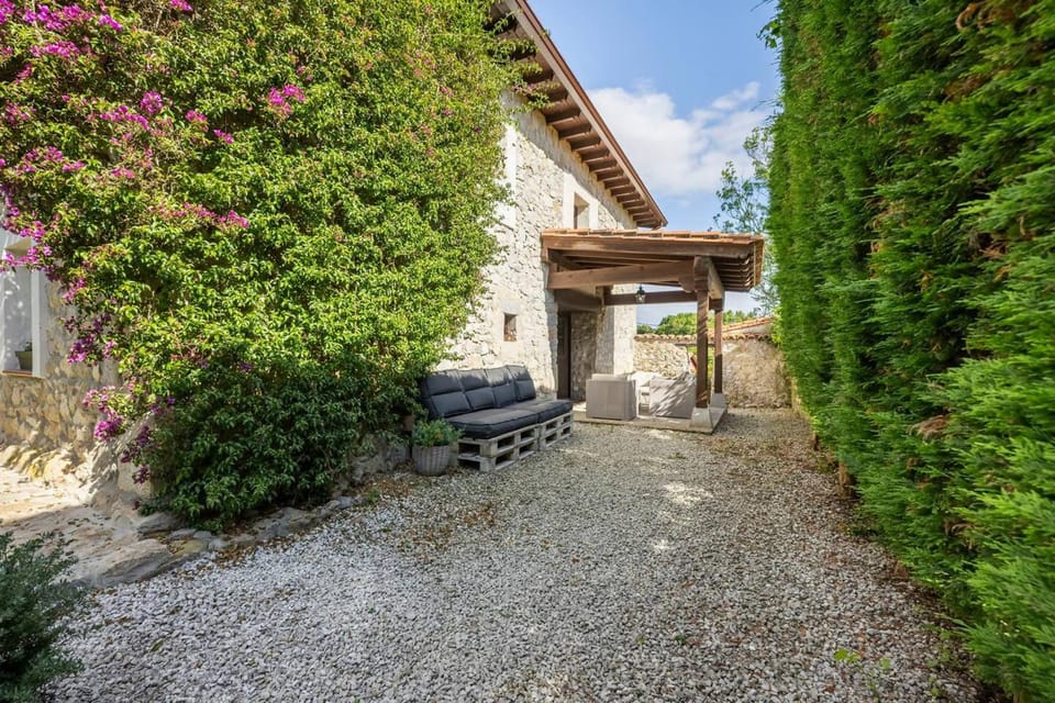 Facade/entrance, Living room