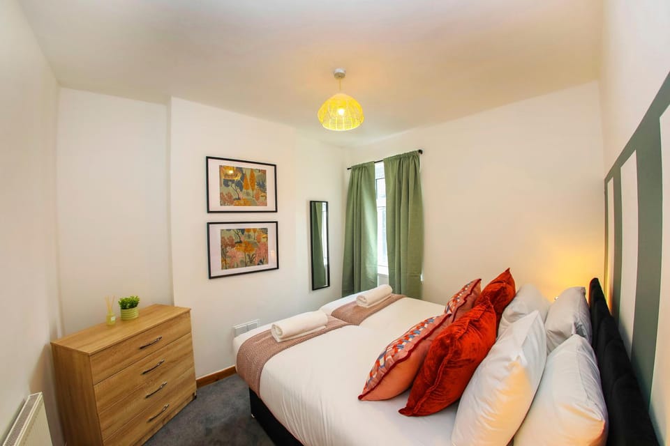 Bed, Bedroom, wardrobe