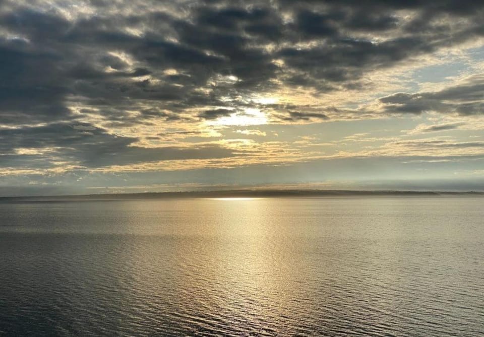 Picture Paradise with sea views House in Kingscote
