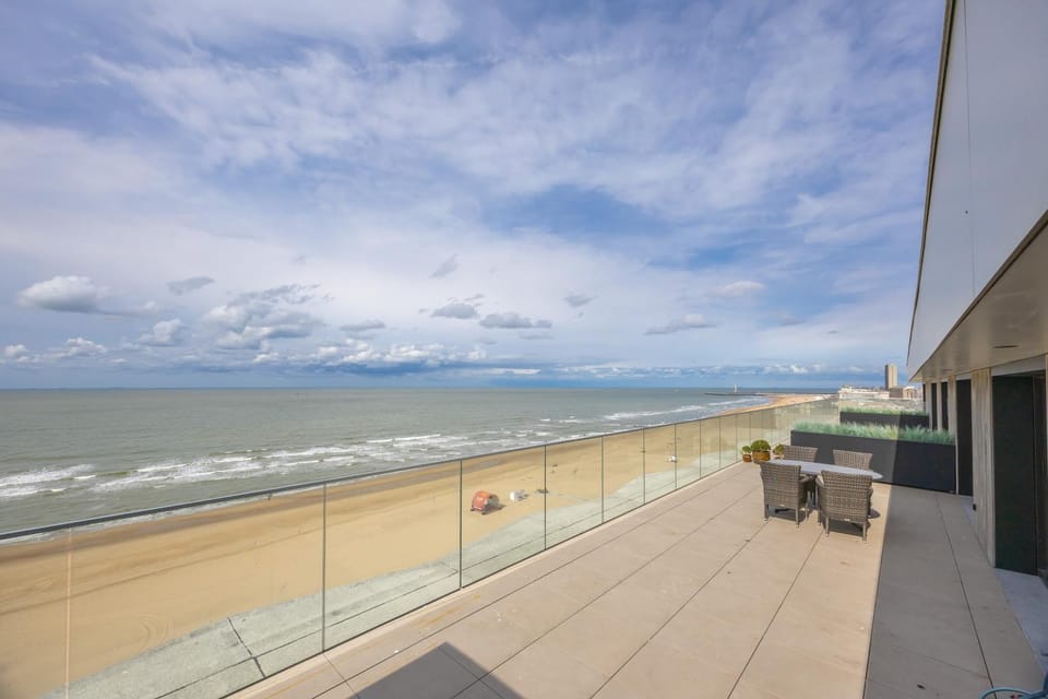 LECOMTE - The Seaview Penthouse CLOUD 9 Apartment in Ostend
