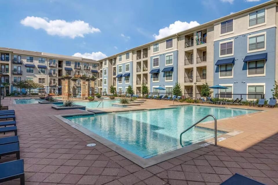 Frisco Vibes With Pool Gym and Elegant 1BR Apart Apartment in Frisco