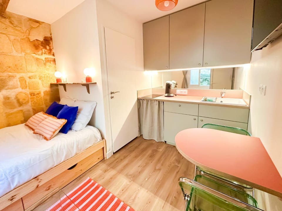 Charming little apartment in the heart of Bordeaux Apartment in Bordeaux