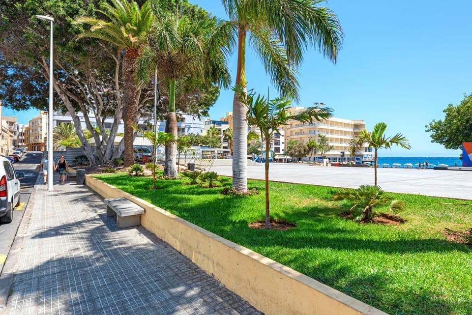 Beach, Location