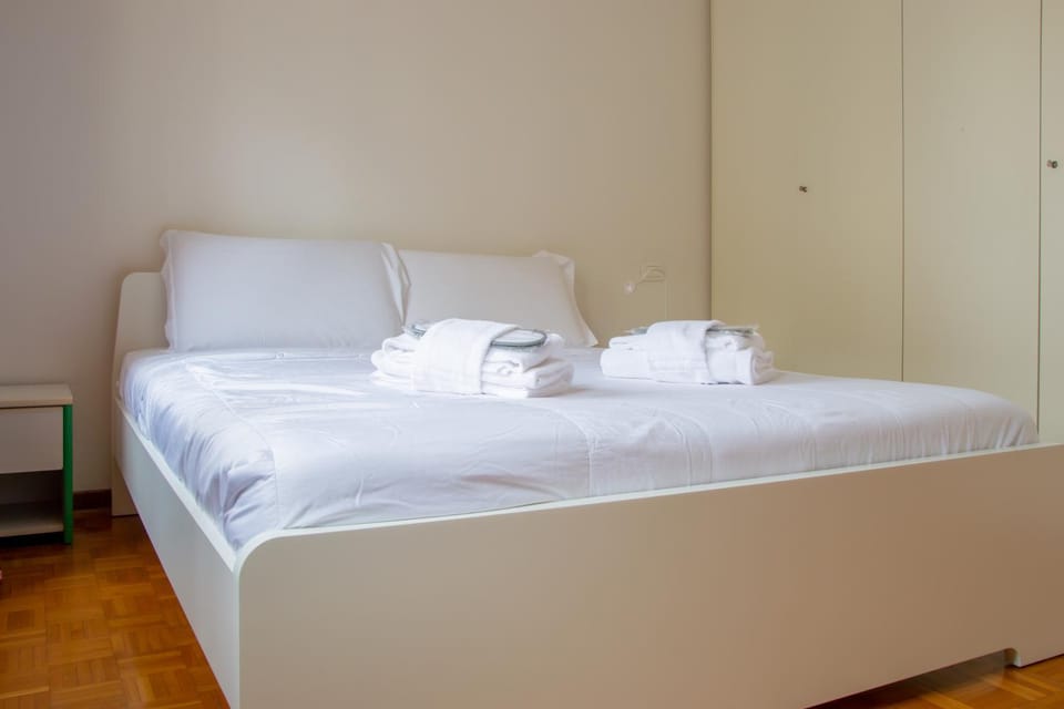 Bed, Photo of the whole room, Bedroom, towels, wardrobe