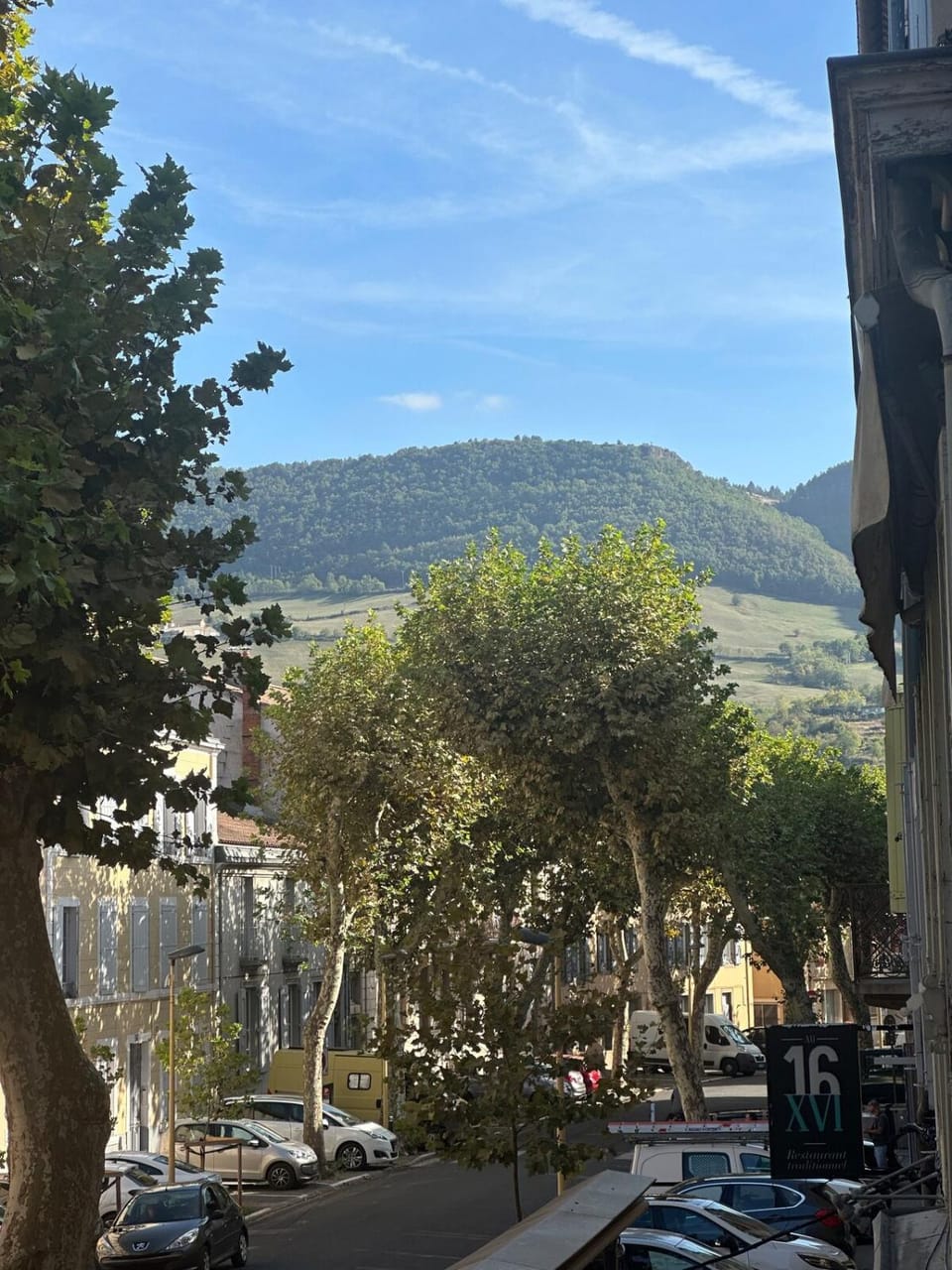 Neighbourhood, Mountain view