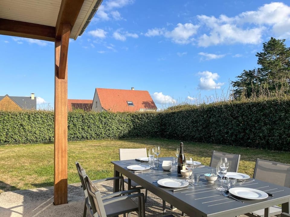 Patio, Garden view