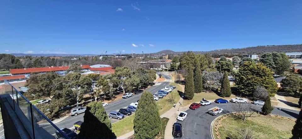 Luxury Barton Apartment with Views in Prime Location Apartment in Canberra