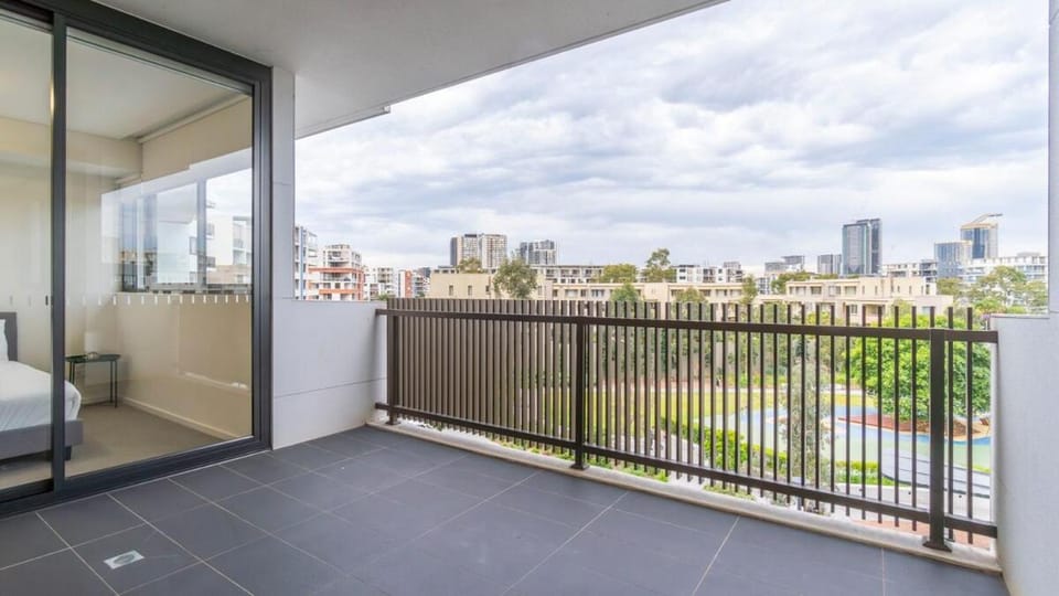 W5 Wentworth point Charm 2 Bed with 1 Car Space Apartment in Sydney