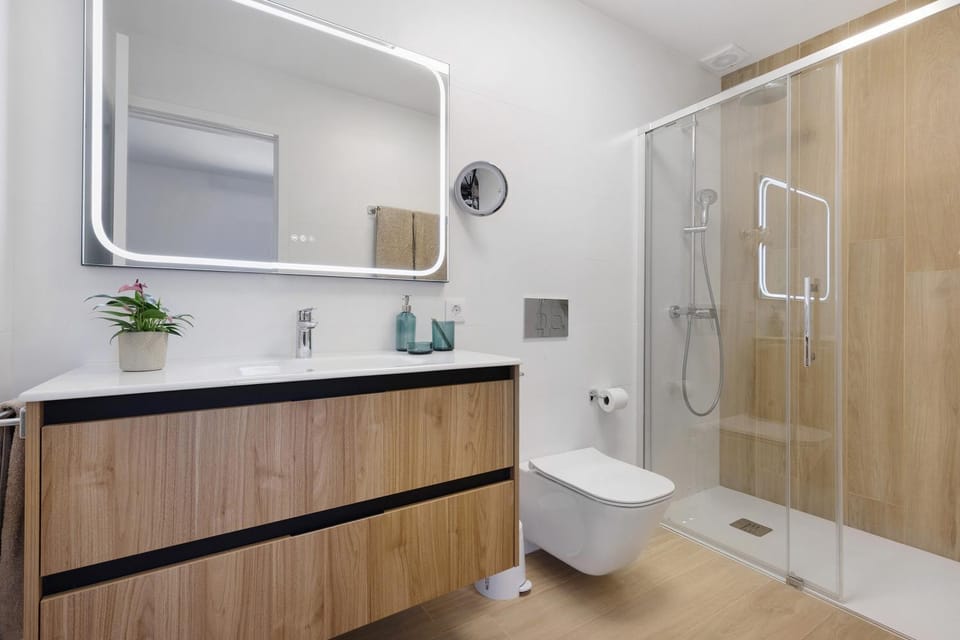 Bathroom, Living room