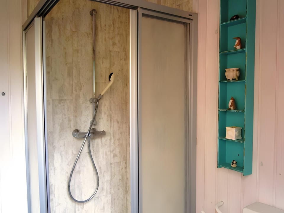 Bathroom, Living room