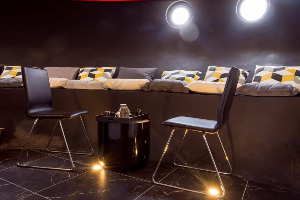 Suite atypique, jacuzzi & Piscine 3 Bed and Breakfast in Auvergne-Rhône-Alpes