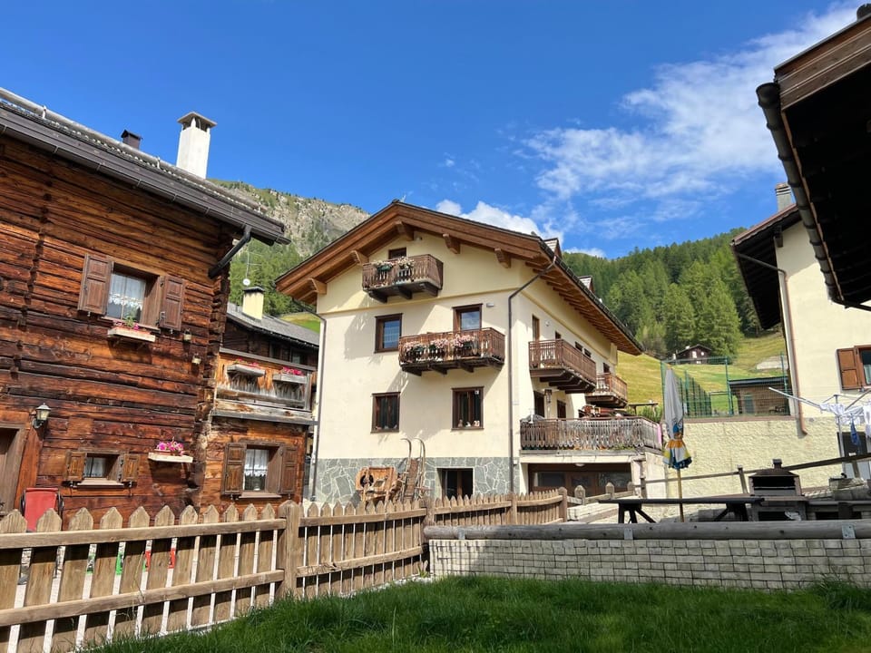 Property building, Day, Natural landscape, Mountain view