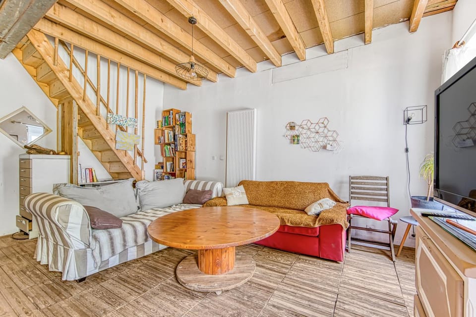 Property building, Living room