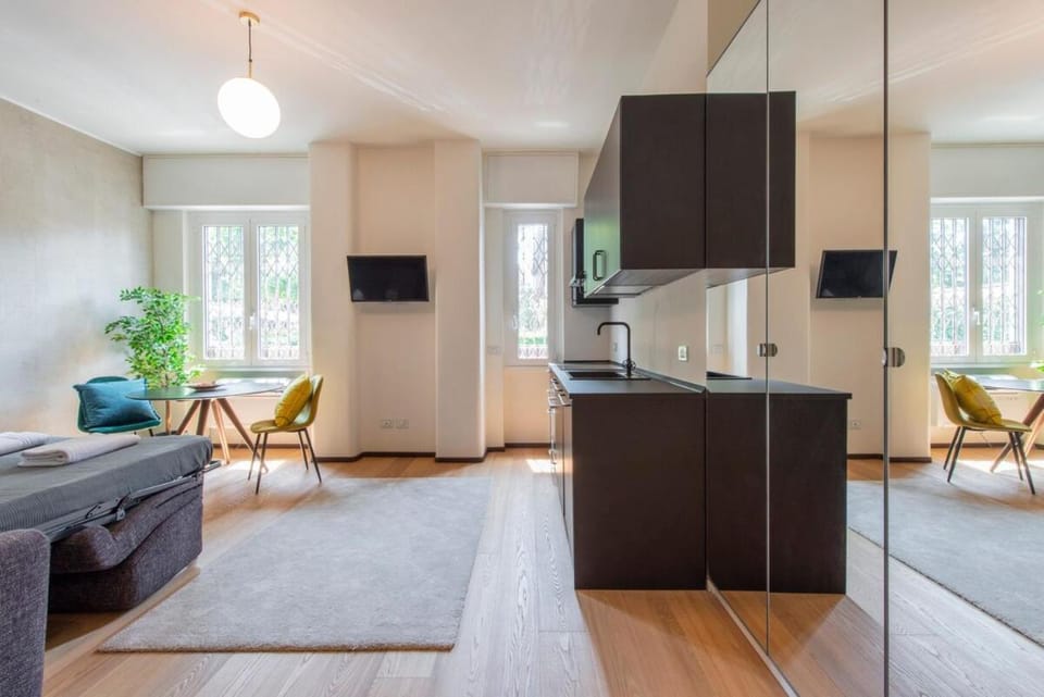 TV and multimedia, Living room, Dining area, stove