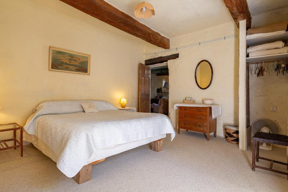 Living room, Bedroom