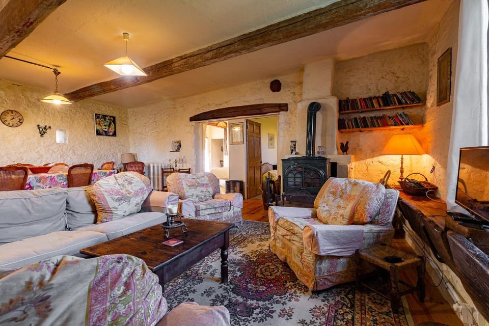Property building, Living room
