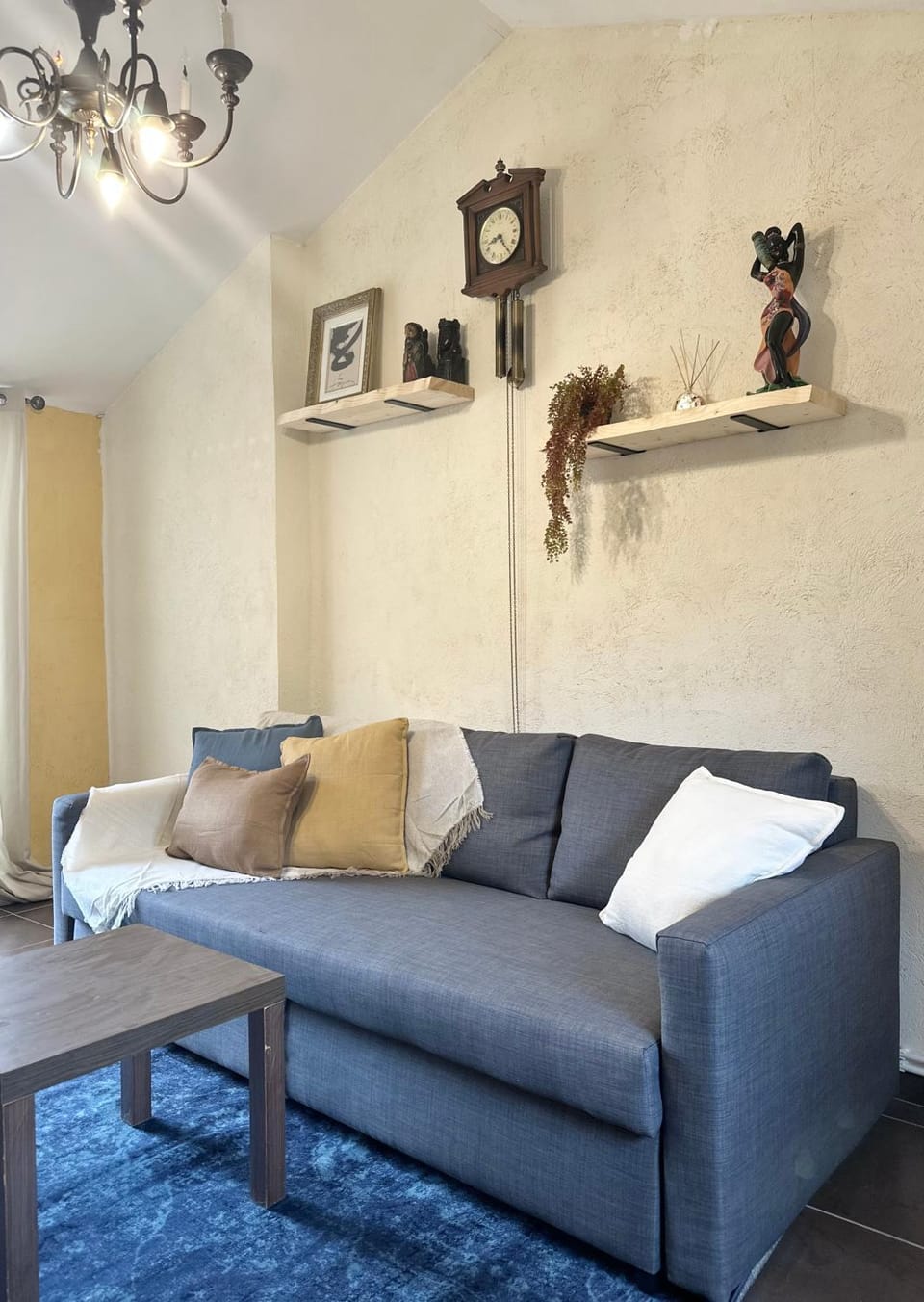Property building, Living room