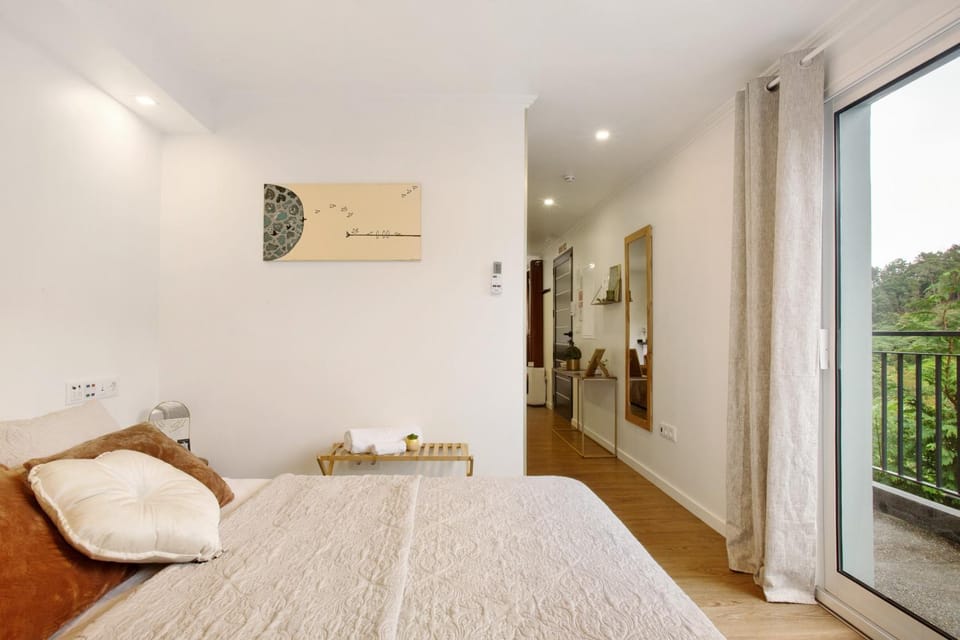 Property building, Living room, Bedroom