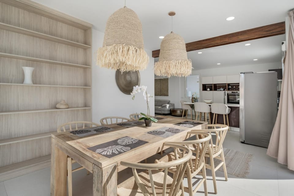 Property building, Kitchen or kitchenette, Living room