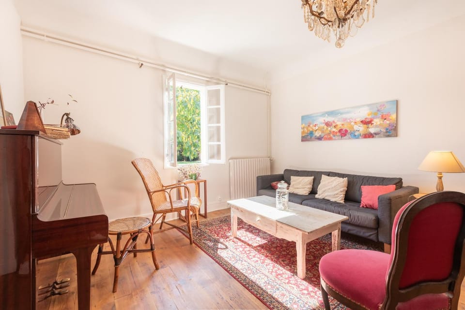 Property building, Living room