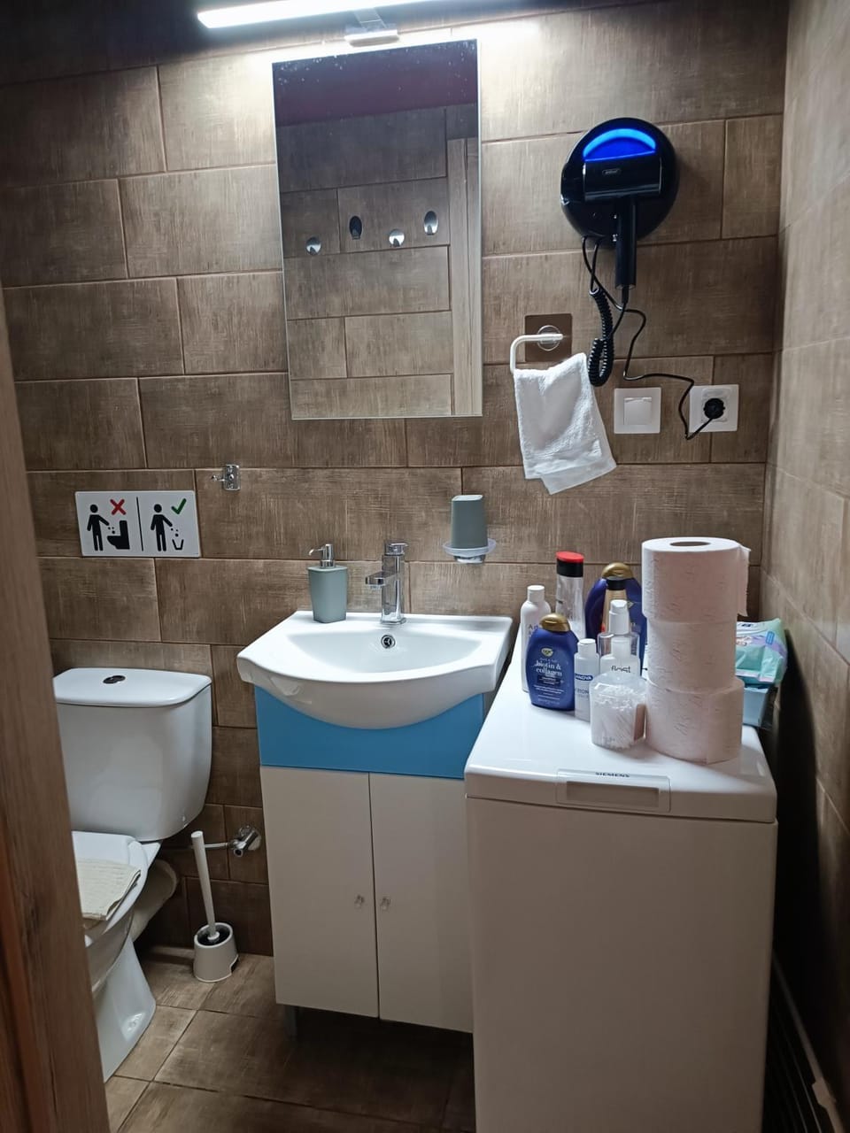 knezevic resorts 3 Apartment in Athens
