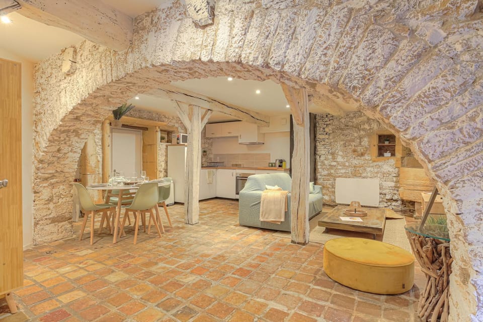 Living room, kitchen