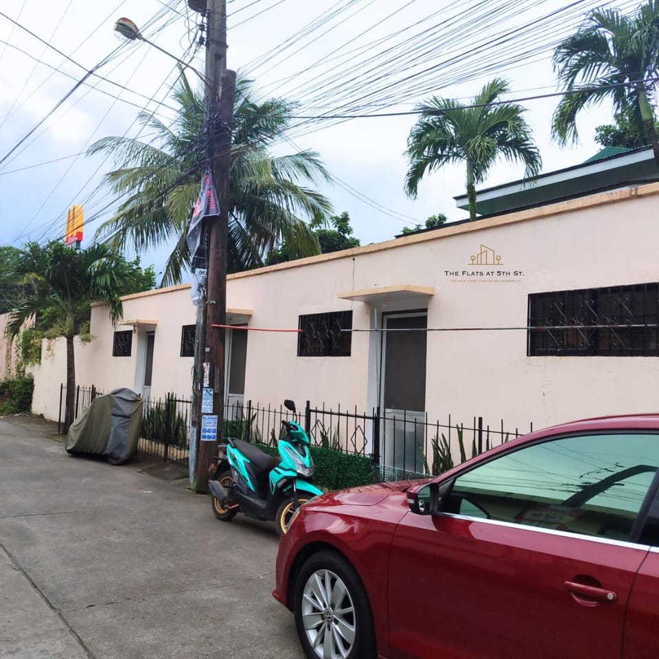 Property building, Day, Neighbourhood, Street view, Parking