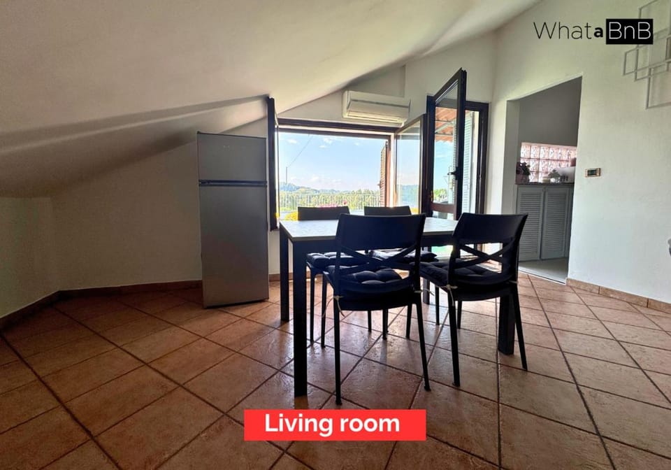 Natural landscape, View (from property/room), Balcony/Terrace, Living room, Seating area, Dining area
