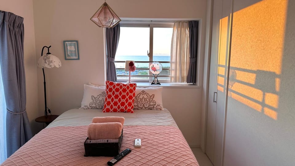 Bed, Bedroom, Sea view