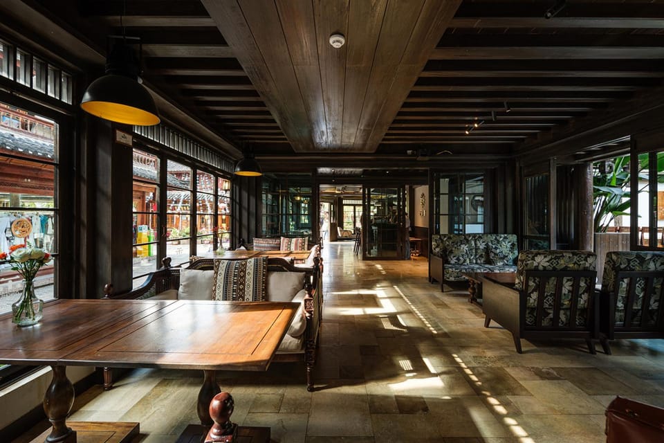 Restaurant/places to eat, Living room, Seating area