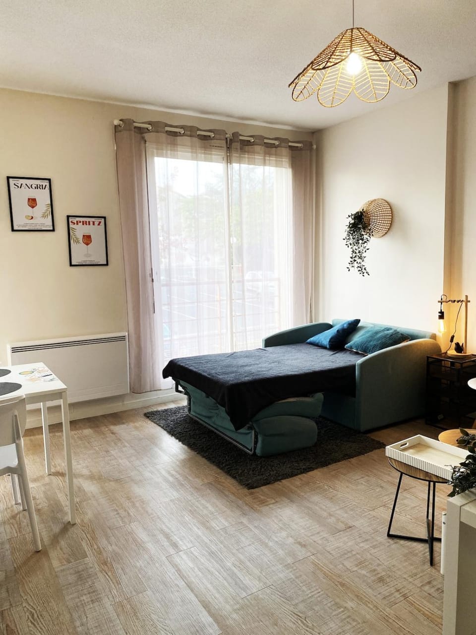 Bed, Living room, Seating area