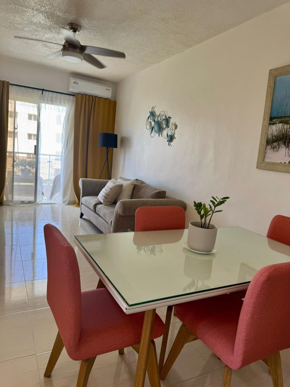 Living room, Dining area