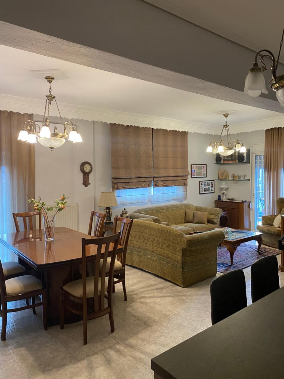 Living room, Seating area