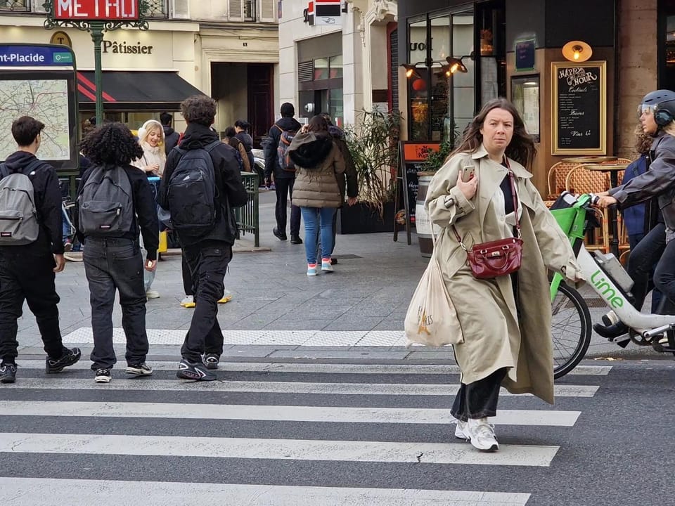 5 minute Eiffel tour and Louvre meusm, stuning appartement 2 bed, , center ,gorgeous place Apartment in Levallois-Perret