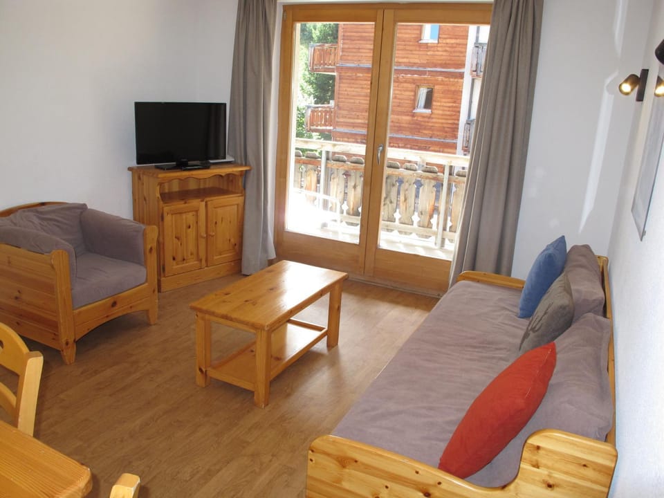 Wohnung COMBE NEND202 Ski in and Ski out Apartment in Nendaz
