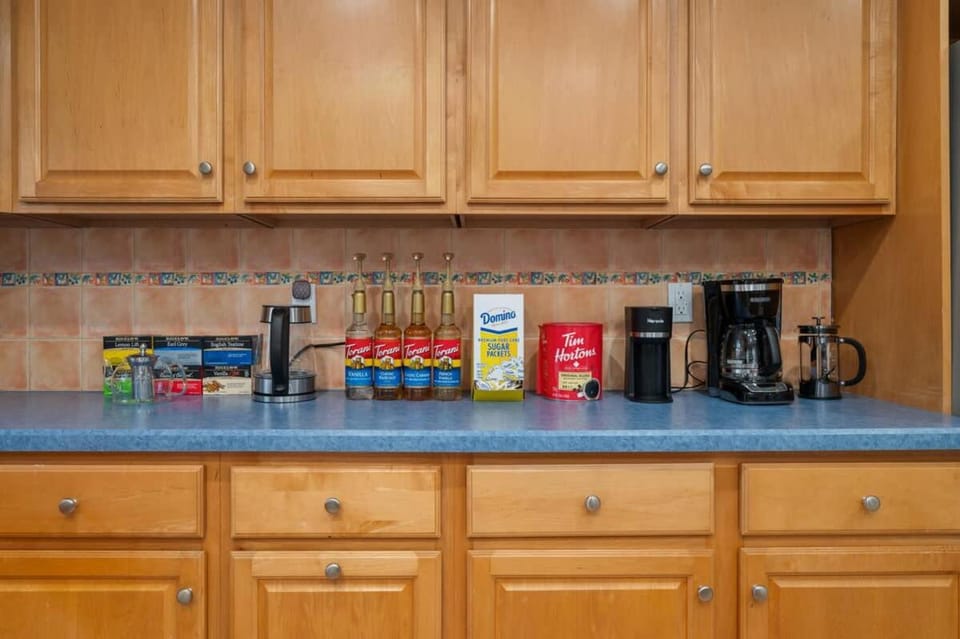 3BR Apt Near Train Balcony Yonkers Apartment in Mount Vernon