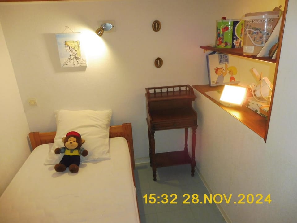 Bed, Bedroom, children
