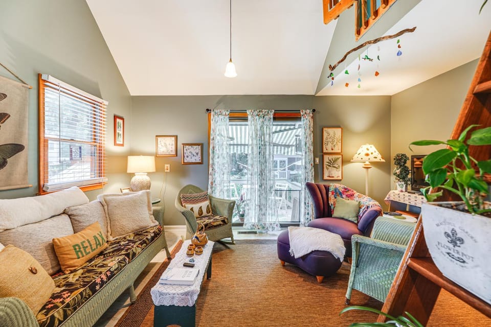 Unique & Artistic Retreat Near Rehoboth Beach! Apartment in Sussex County